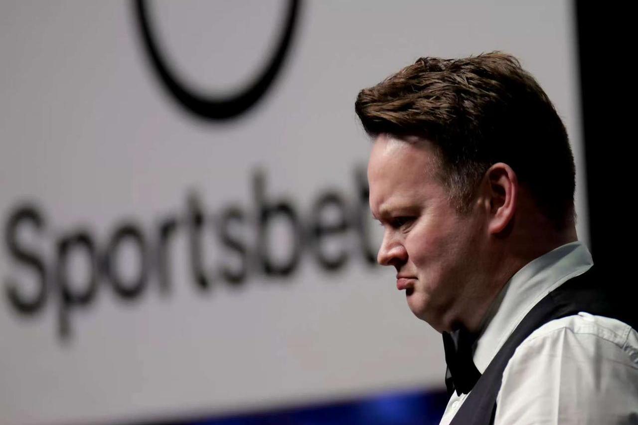 自我不足的 自我不足的